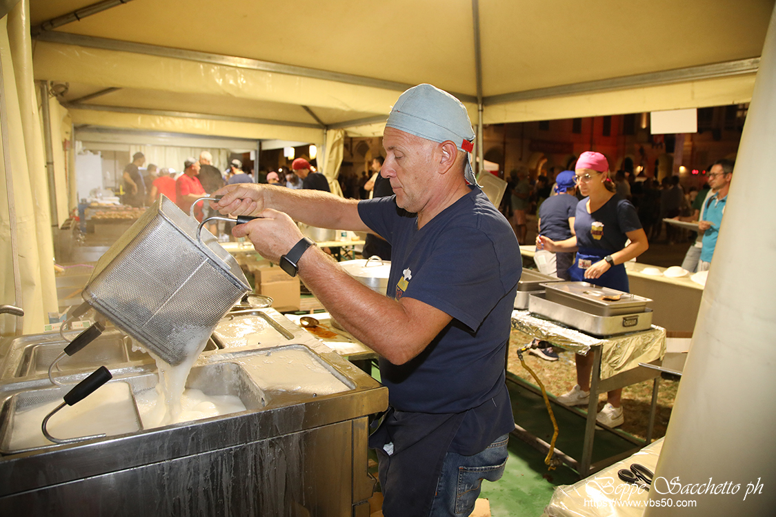VBS_8919 - A Tutta Birra 2022 - ProLoco San Damiano d'Asti - Serata Latino con Oro Caribe e Salsabor.jpg